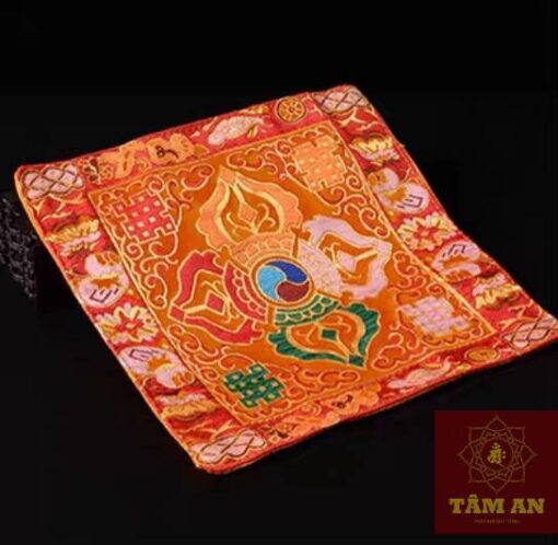 Khăn gấm vuông để Pháp khí - Ảnh 3
