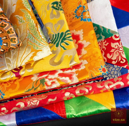 Khăn gấm vuông trải bàn, bày đàn, bày ban thờ cỡ lớn - Ảnh 9
