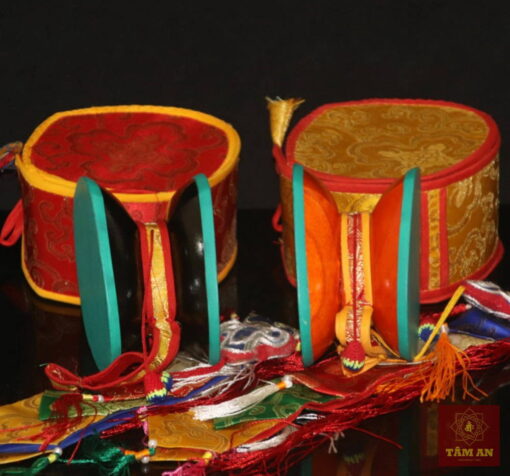 Trống Damaru bằng gỗ mặt da cừu xanh 12 cm - Ảnh 2