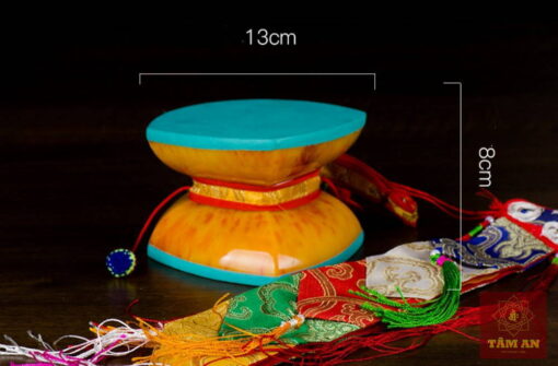 Trống Damaru màu vàng mặt da cừu xanh 13 cm - Ảnh 2